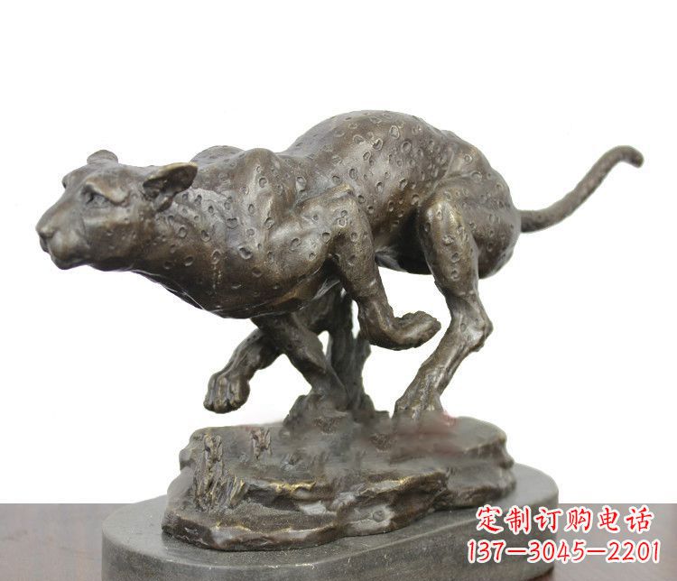 长沙豹子动物铜雕