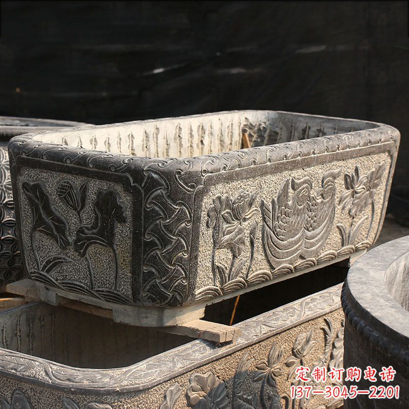 长沙别墅石雕槽水缸
