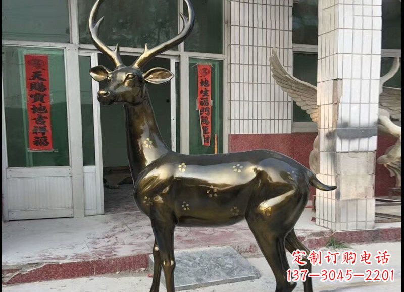 长沙玻璃钢梅花鹿雕塑精美的艺术瑰宝