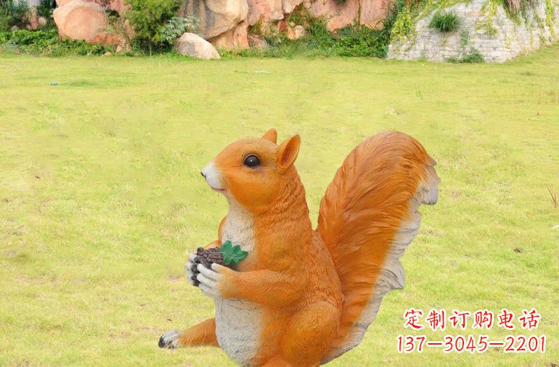 长沙玻璃钢制作的松鼠雕塑