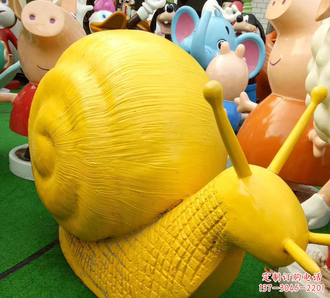 长沙玻璃钢制蜗牛雕塑——精致美观的公园景观