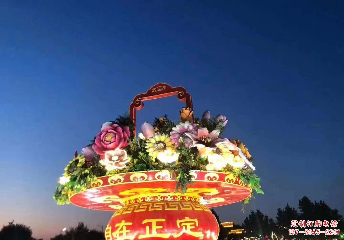 长沙玻璃钢花篮景观雕塑让美景永恒