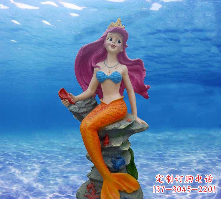 长沙玻璃钢雕刻的美人鱼