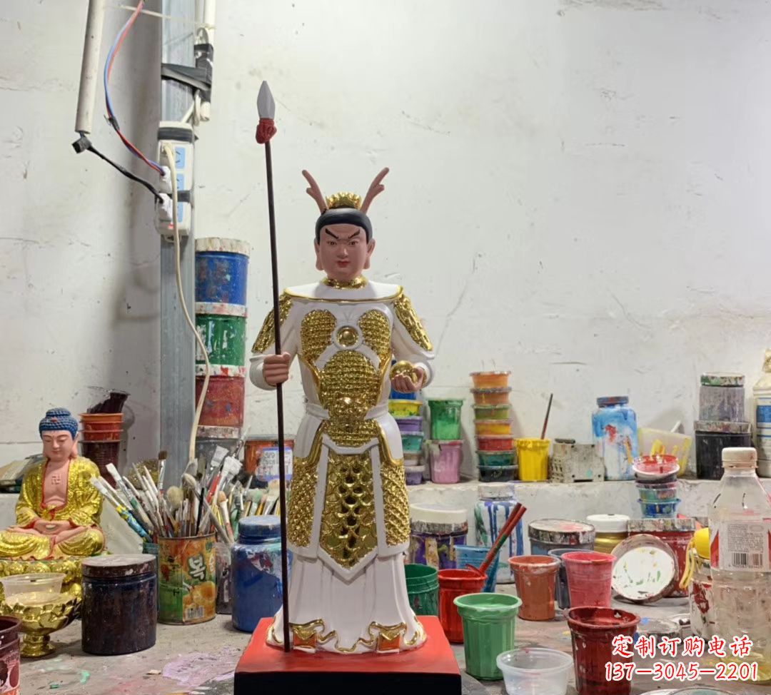 长沙玻璃钢龙王三太子雕塑传承传统文化的艺术瑰宝