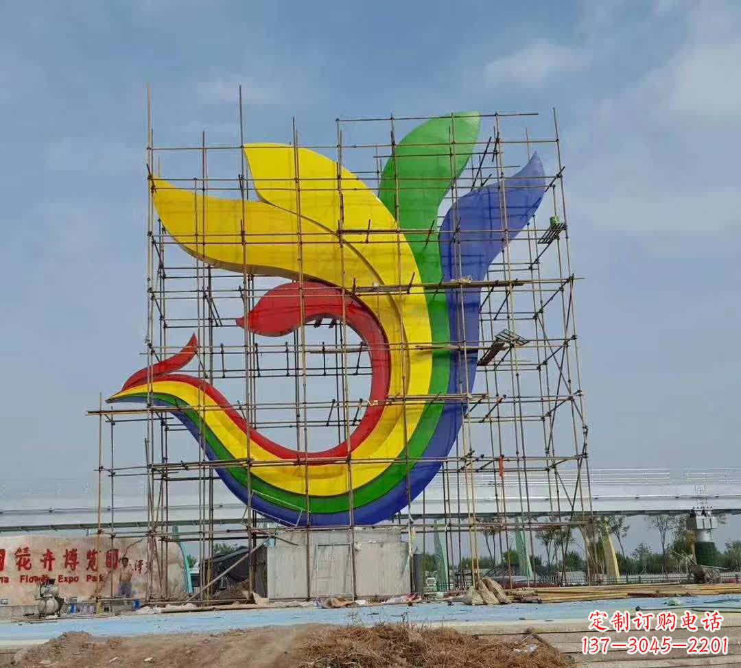 长沙不锈钢彩色凤凰雕塑传承文化,融合美感