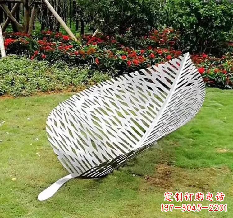 长沙不锈钢树叶雕塑艺术与美的结合