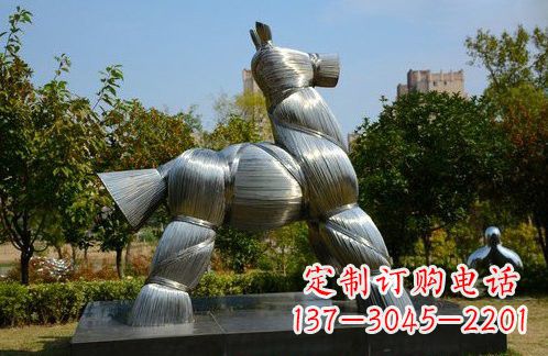 长沙不锈钢草扎马雕塑艺术精彩绽放