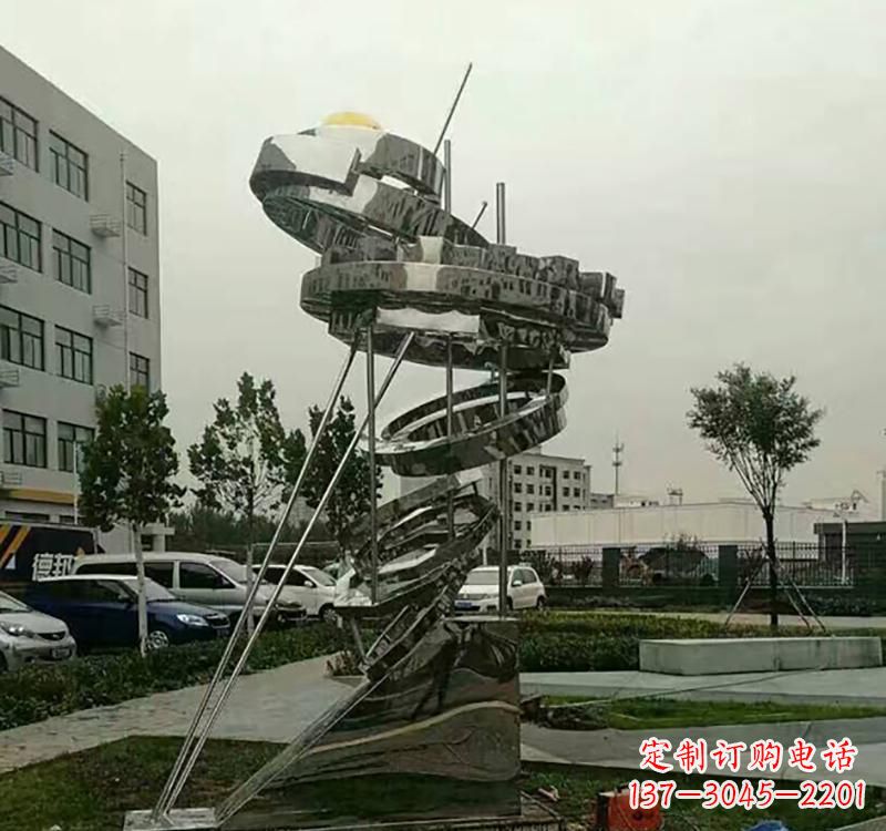 长沙不锈钢戒指雕塑——点缀城市美景