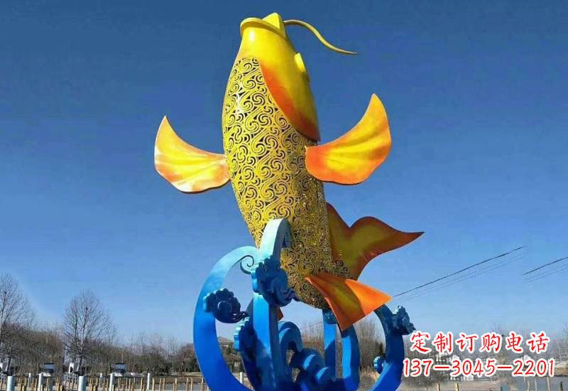 长沙不锈钢鲤鱼雕塑——城市的一道风景线
