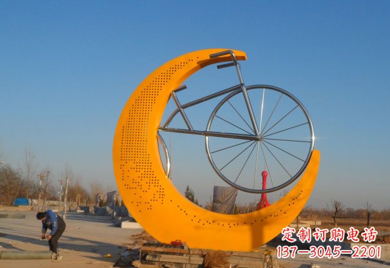 长沙不锈钢城市月亮自行车雕塑高雅而古典的艺术品