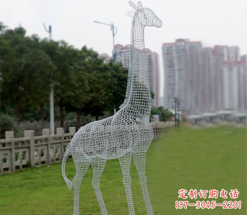 长沙不锈钢城市的长颈鹿雕塑