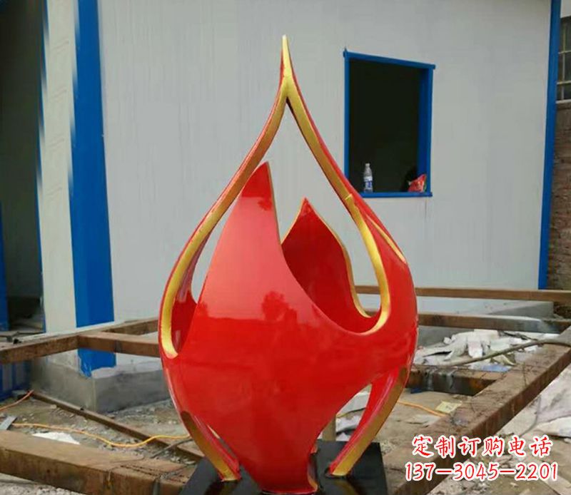长沙不锈钢龙雕塑点缀火龙果广场