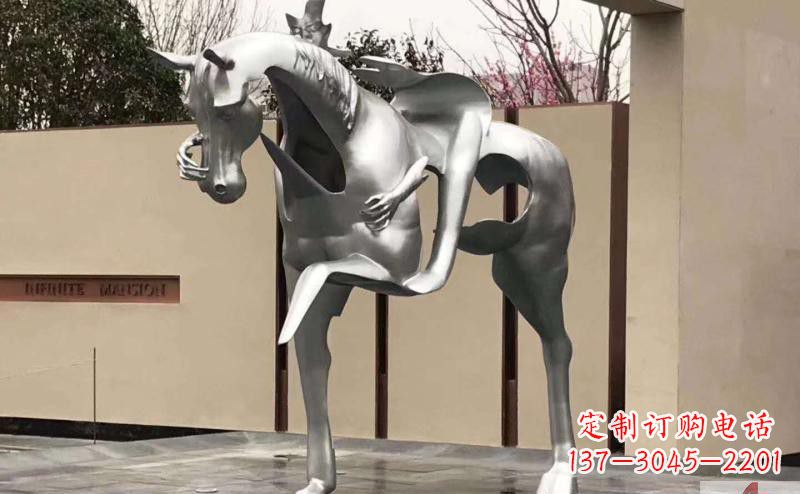 长沙不锈钢骑马雕塑精美外形与经久耐用