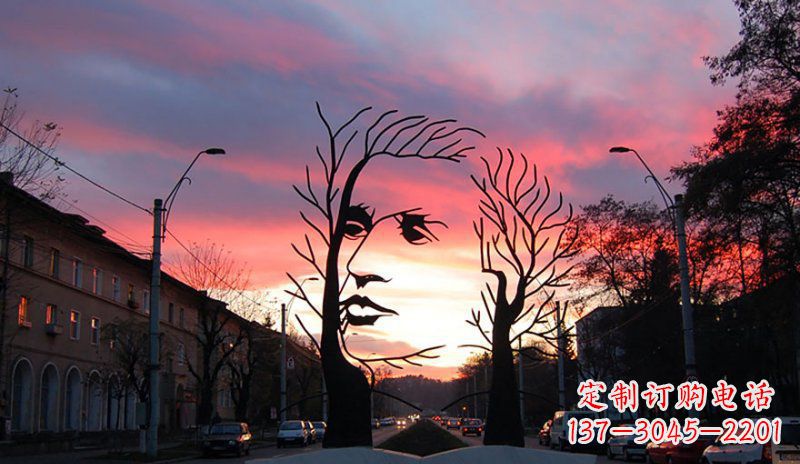 长沙不锈钢人头雕塑点缀街边景观