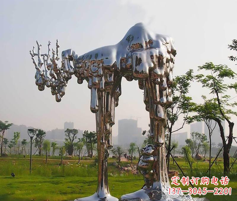 长沙拱门雕塑以不锈钢点缀精美的艺术品