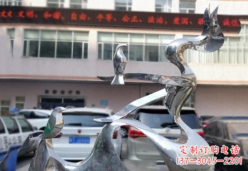 长沙表达和平的不锈钢鸽子雕塑