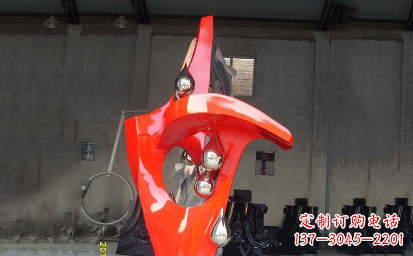 长沙不锈钢水滴雕塑美丽动人