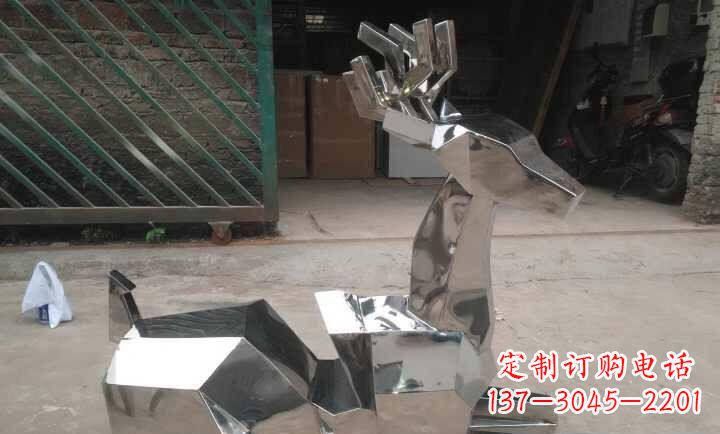 长沙不锈钢鹿雕塑艺术之美