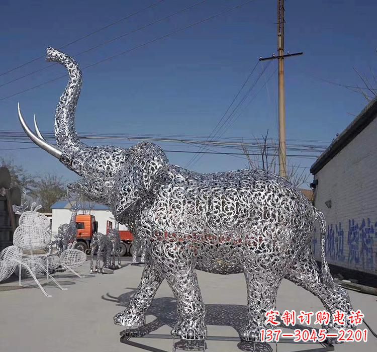 长沙不锈钢大象雕塑象征力量与美丽