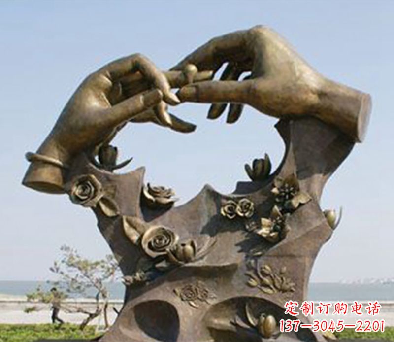 长沙不锈钢戒指雕塑表达爱的艺术精品