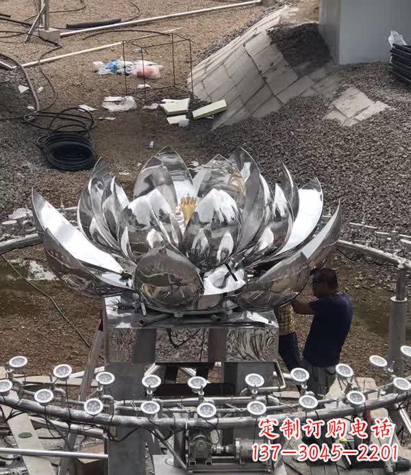 长沙不锈钢荷花景观雕塑