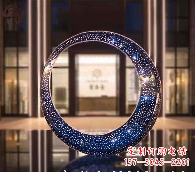 长沙不锈钢发光月亮雕塑照亮夜空的梦幻之光