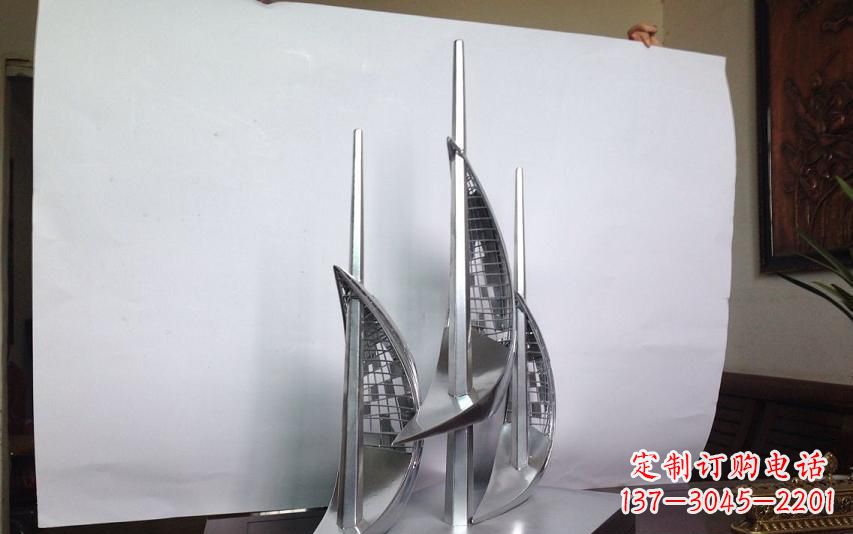 长沙不锈钢帆船雕塑传承精神的象征