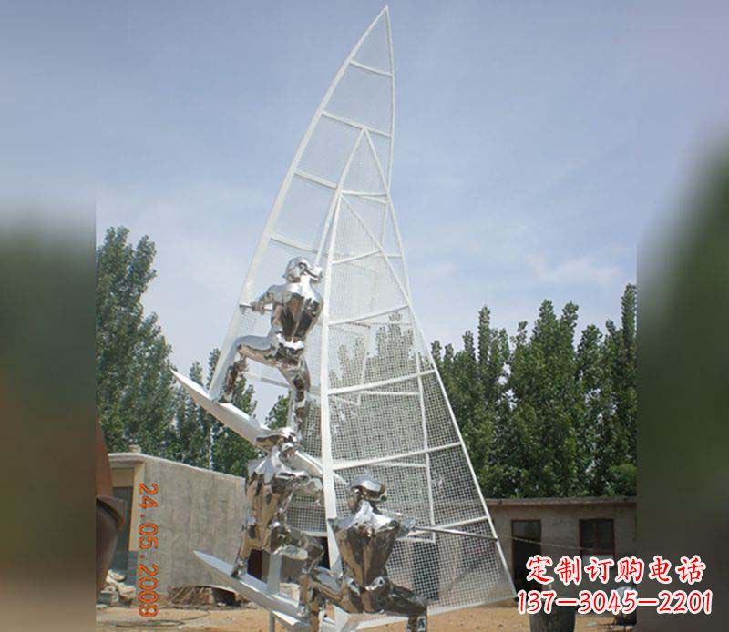 长沙不锈钢帆船给公园带来美丽的景致