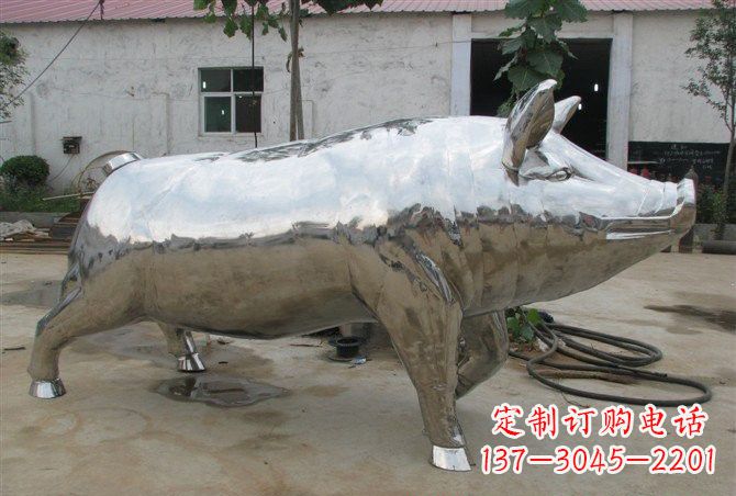 长沙不锈钢公园动物猪雕塑精美雕塑展现完美美学
