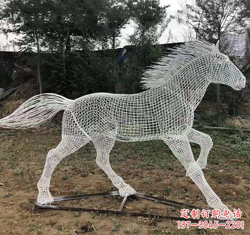 长沙不锈钢公园镂空奔马雕塑——给城市带来动感