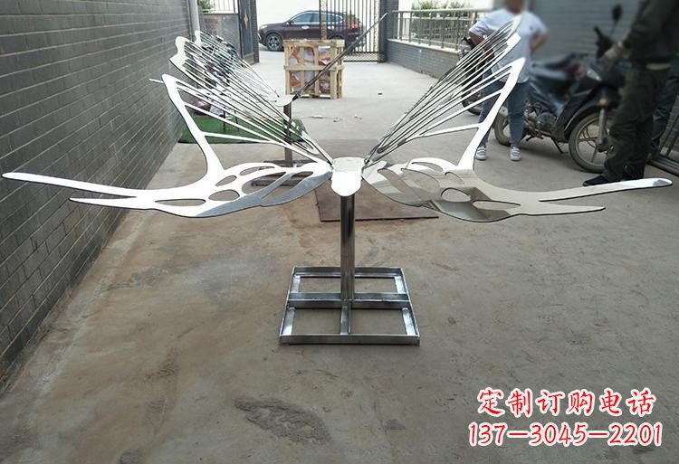 长沙非凡之美不锈钢公园的蝴蝶雕塑
