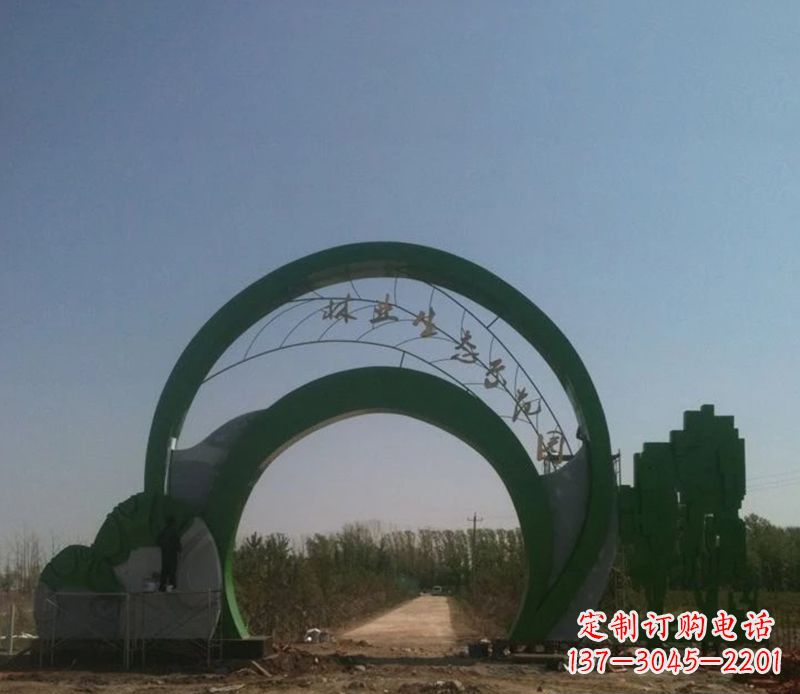 长沙不锈钢拱门雕塑给家园增添艺术气息