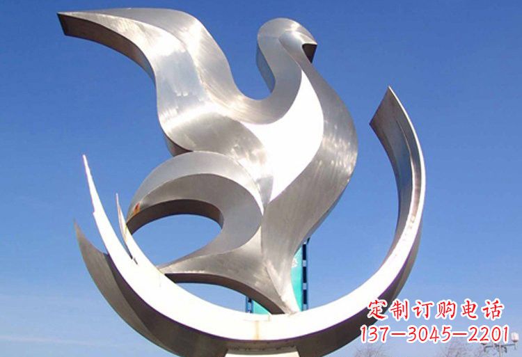 长沙不锈钢鸽子雕塑美丽的象征