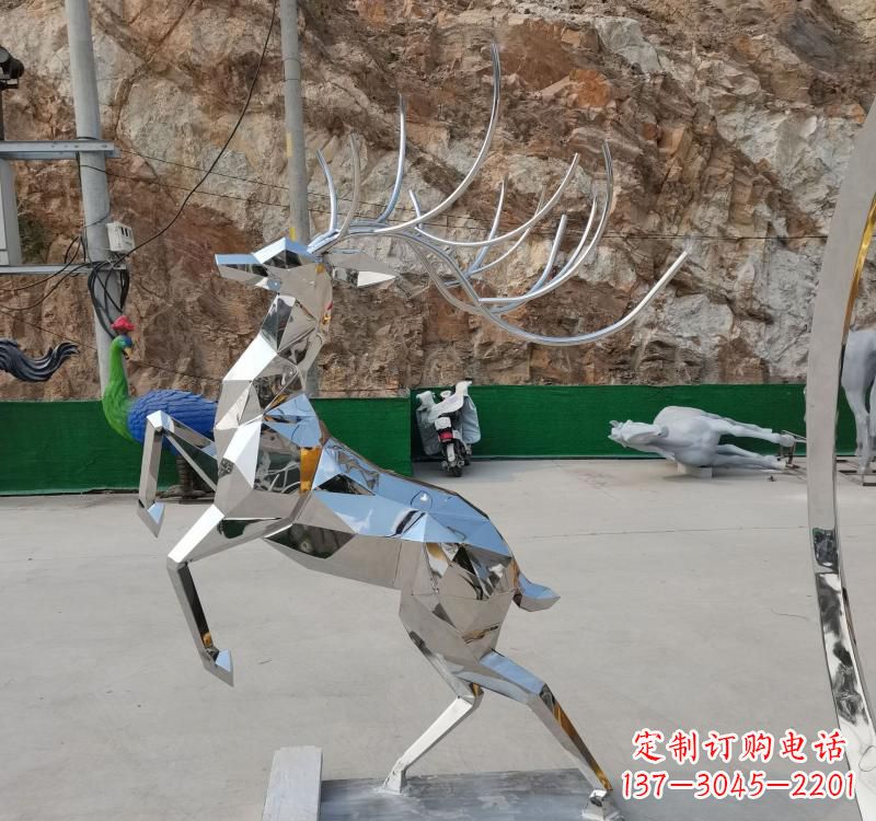 长沙梅花鹿雕塑美丽而神秘的存在