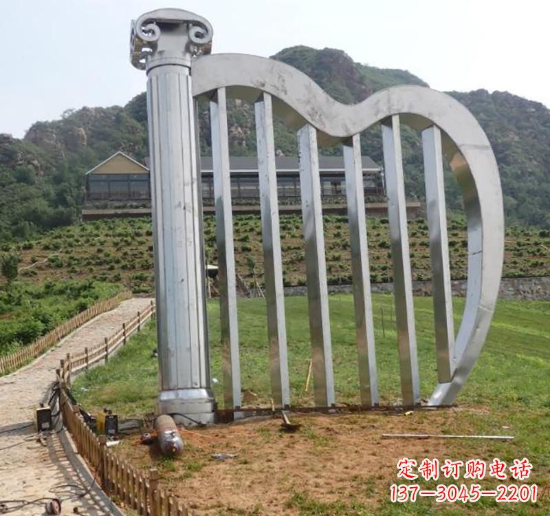 长沙不锈钢竖琴雕塑——雕塑艺术的精粹