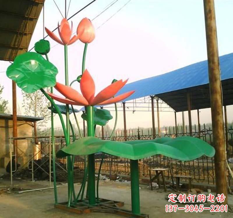 长沙不锈钢荷花雕塑汲取自然之美