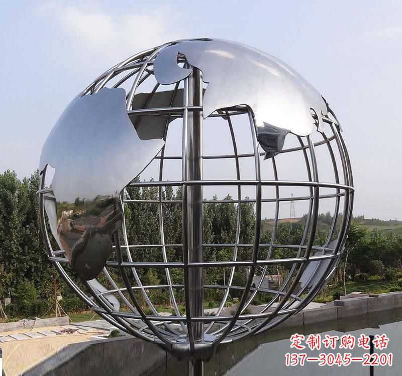 长沙不锈钢户外地球仪雕塑一件既美观又能提醒人们环保的艺术品