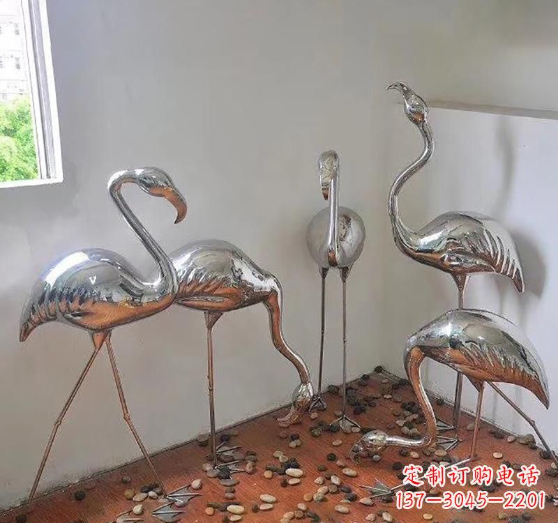 长沙不锈钢火烈鸟象征勇气与活力