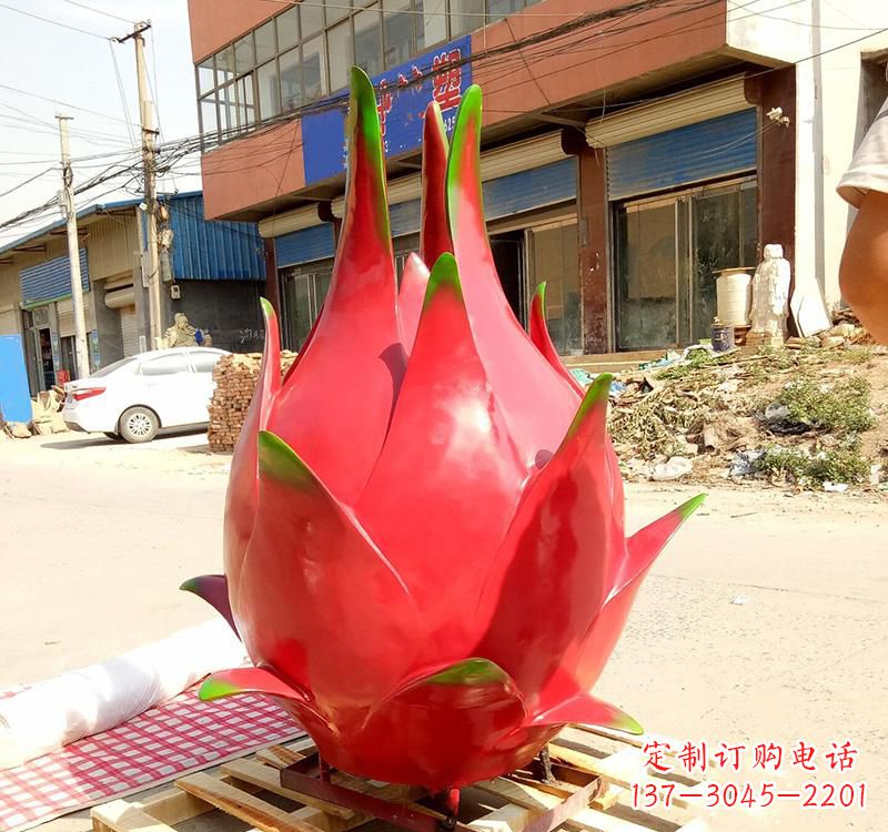 长沙精美不锈钢火龙果雕塑