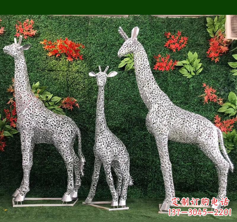 长沙不锈钢长颈鹿雕塑艺术与美的完美结合