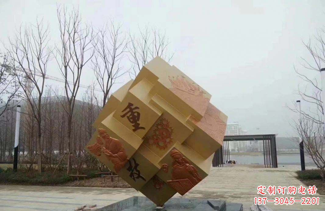 长沙不锈钢魔方雕塑给景观增添丰富多彩