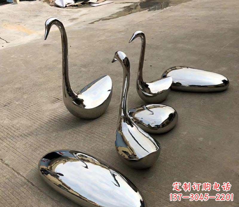 长沙精美绝伦的鹅卵石雕塑
