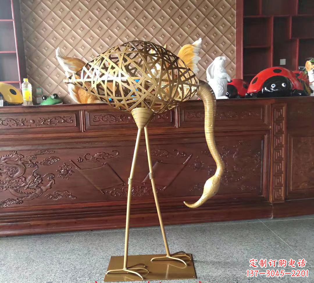 长沙不锈钢丹顶鹤雕塑精美外形,传承中华文化