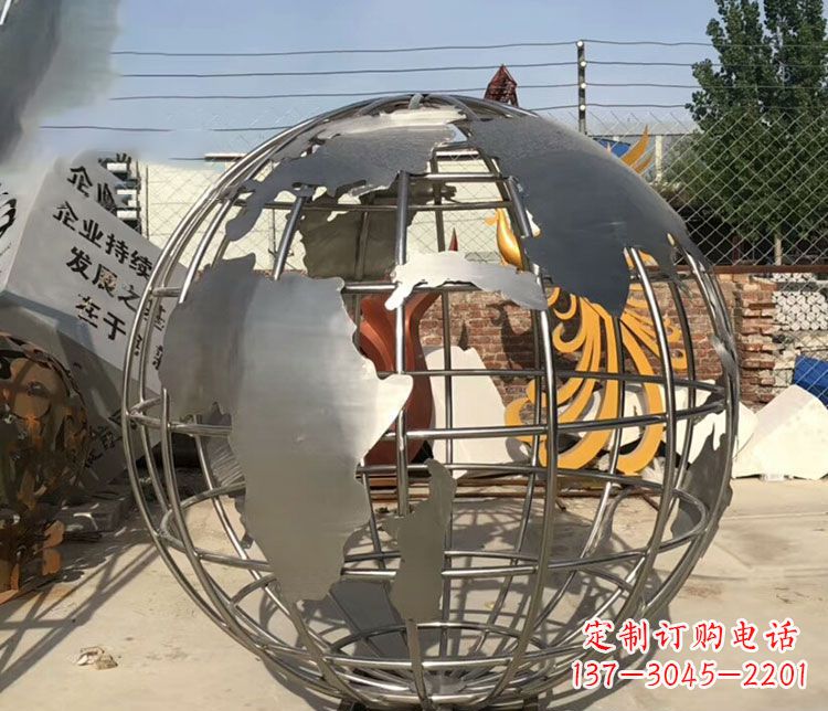 长沙不锈钢镂空地球仪雕塑艺术技艺的精美体现