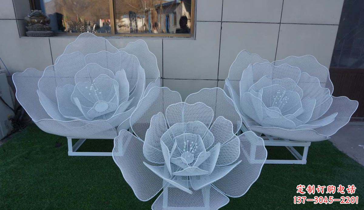 长沙不锈钢荷花雕塑一种精美而经久不衰的艺术品