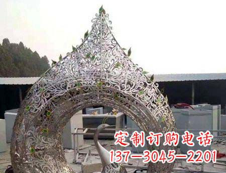 长沙不锈钢镂空孔雀雕塑精美的艺术之作