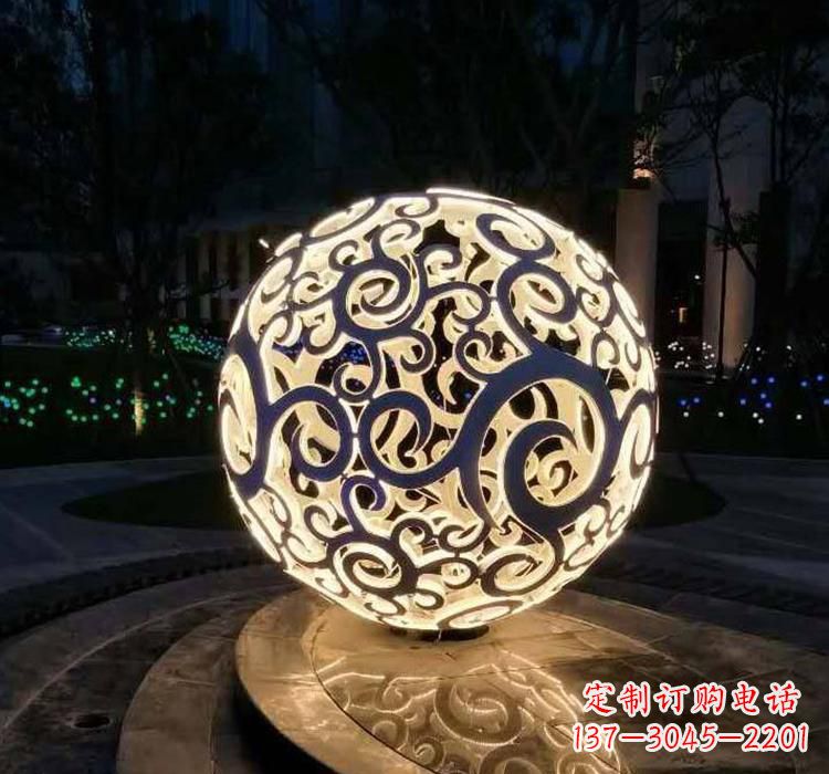 长沙不锈钢镂空球喷泉雕塑艺术性的水景装饰