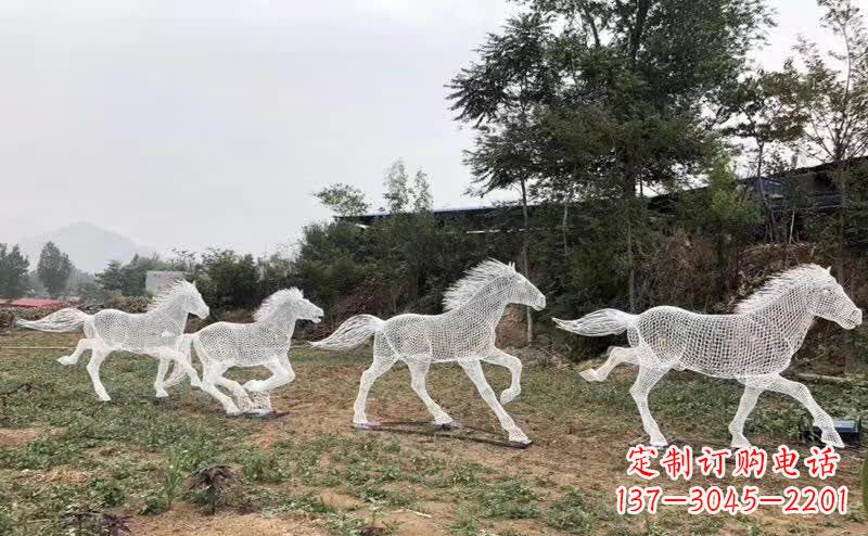 长沙不锈钢马雕塑勇往直前