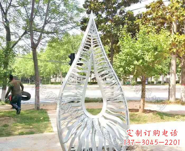 长沙精致不锈钢水滴雕塑
