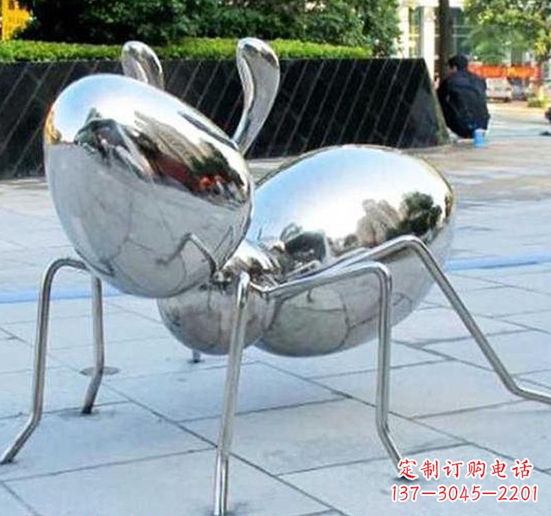 长沙不锈钢蚂蚁雕塑一座象征努力的艺术作品